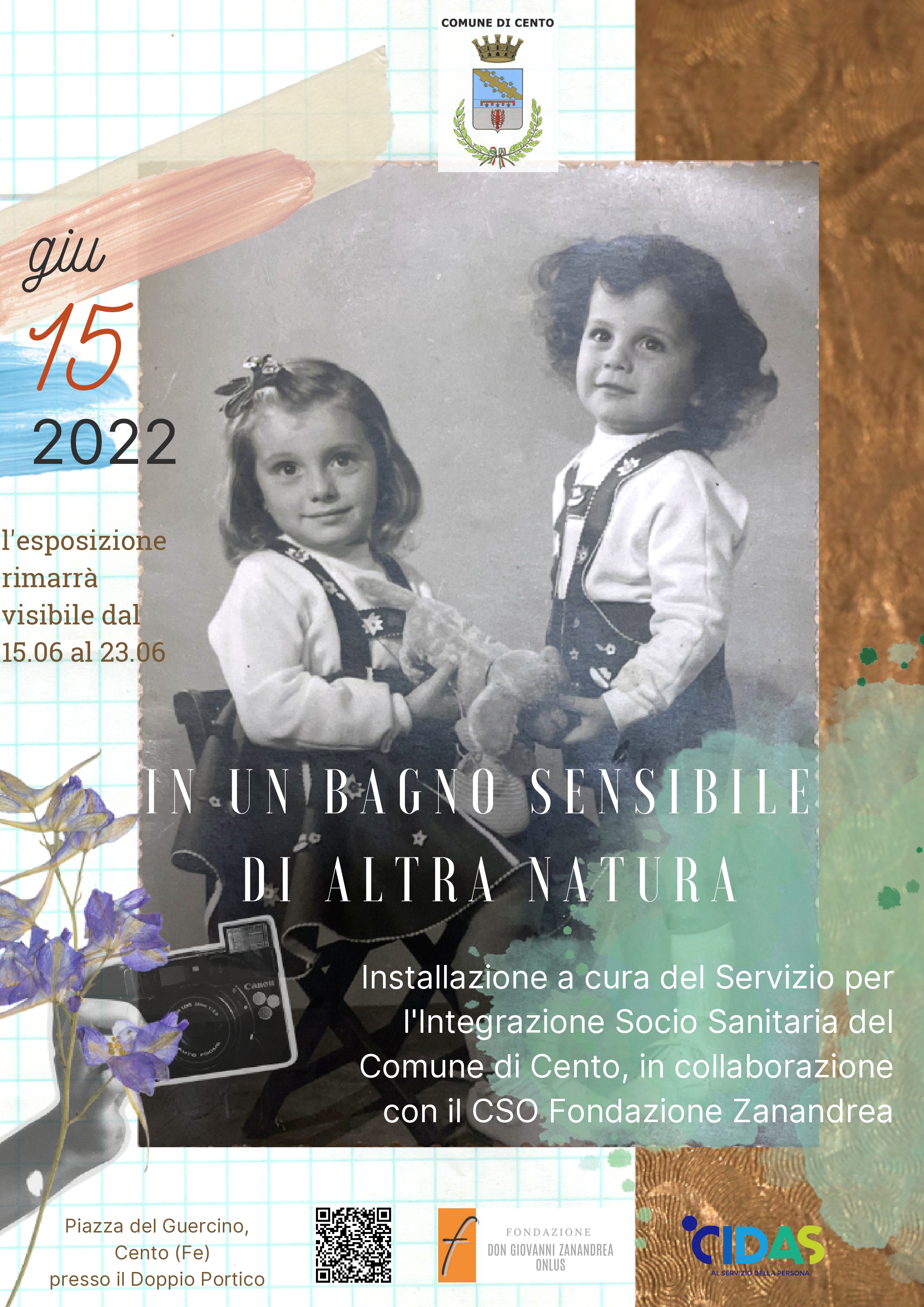 locandina informativa con fotografia storica di una famiglia e Qcode percorso mostra fotografica 