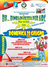 locandina della festa con il programma e gli enti promotori con disegno di un bambino che gioca con la palla e ha una torta in mano 