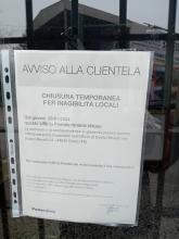 avviso di Poste all'entrata dell'ufficio postale di Alberone