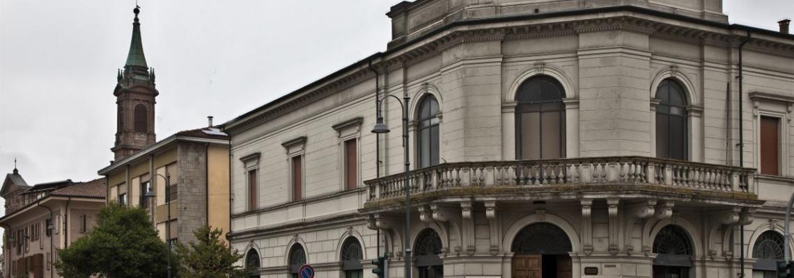 esterno del palazzo Parmeggiani sede della biblioteca di Renazzo